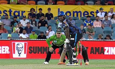 BBL|14, Match 3: Sydney Thunder win by 2 wickets